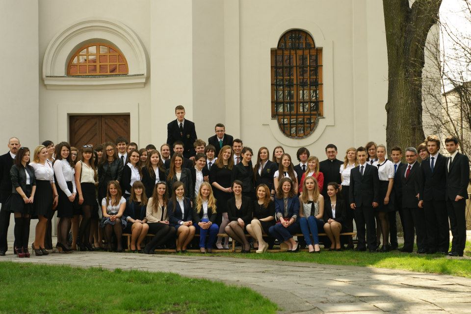 Znakomite wyniki egzaminów maturalnych 2013 w szkole łowickiej!