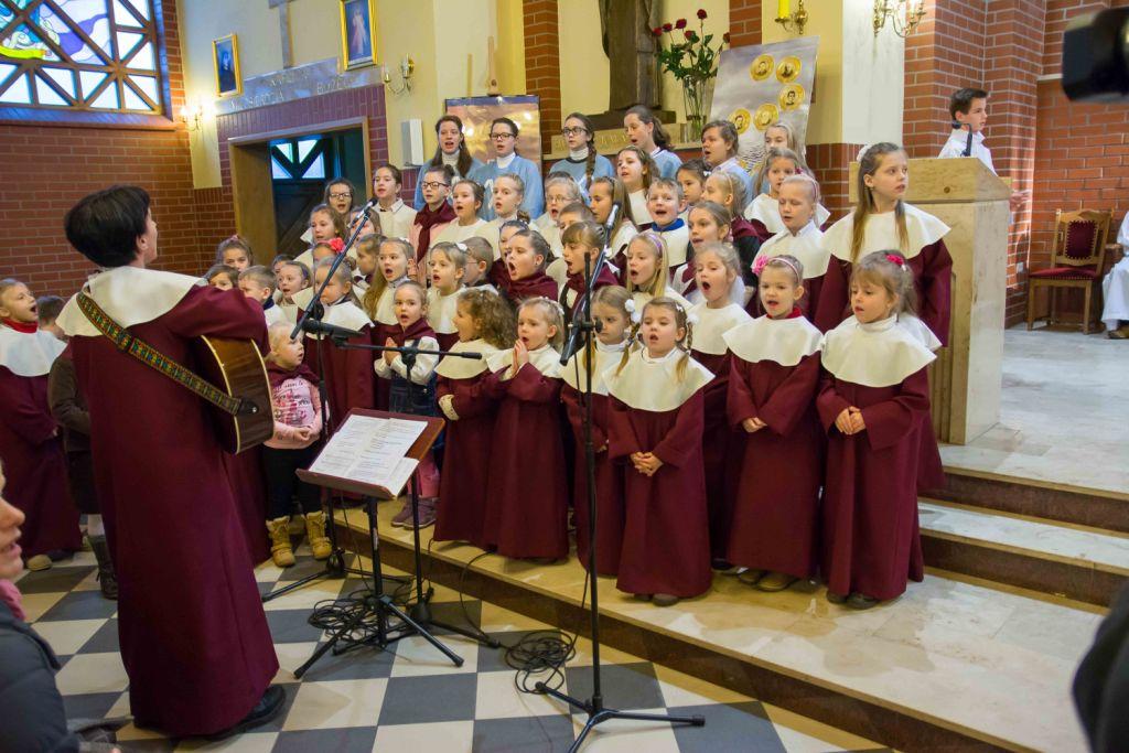 Schola dziecięca "Dzieci Kalasancjusza" z Bolszewa powiększyła swoje szeregi