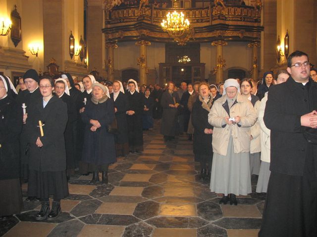 Msza św. z udziałem osób konsekrowanych