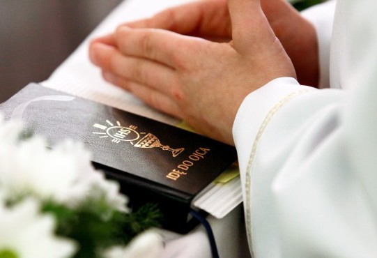 I Komunia Święta dzieci z pijarskiej szkoły w Łowiczu i Katowicach