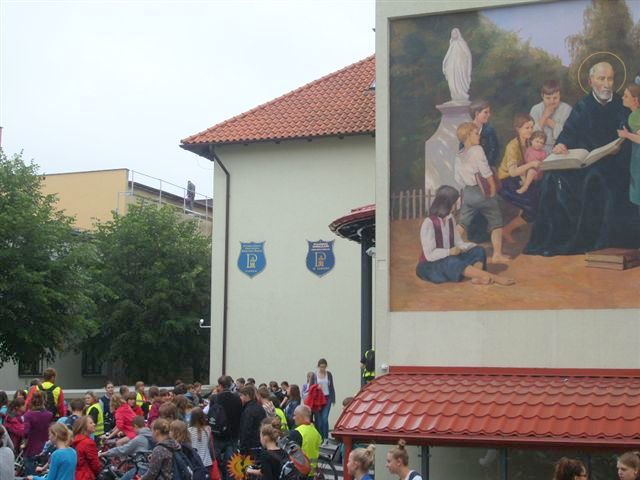  Święto szkół pijarskich z Łowicza w skansenie w Maurzycach