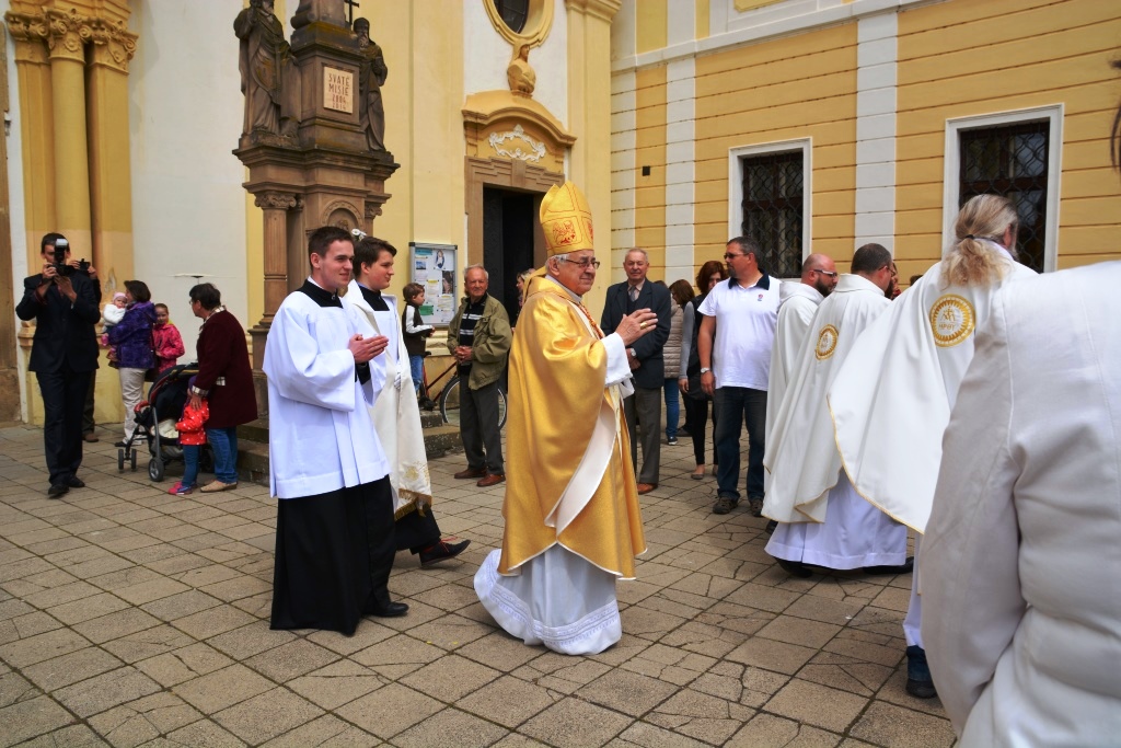 Wiosenny odpust z kard. Miloslavem Vlkem w pijarskiej Strážnicy