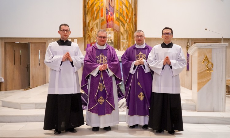 Udzielenie posług lektoratu i akolitatu