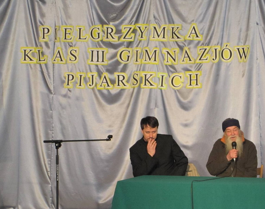 Pielgrzymka uczniów klas trzecich pijarskich gimnazjów