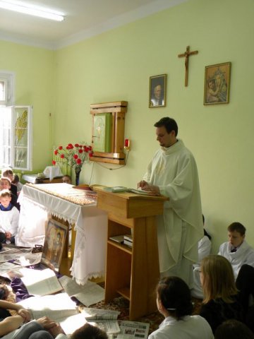 Uroczystości żałobne w Zespole Szkół Pijarskich im. św. Mikołaja w Elblągu