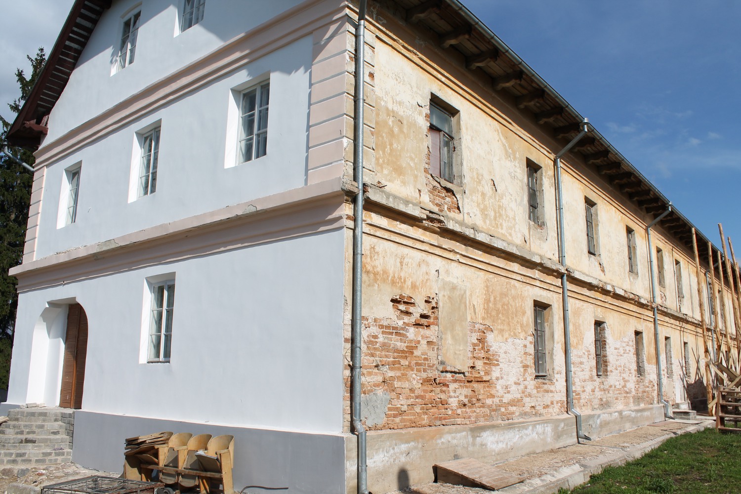 Prace remontowe w klasztorze pijarskim w Szczuczynie 